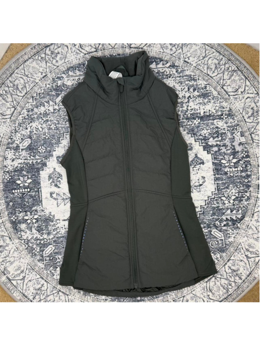 Lululemon green vest - Size 2
